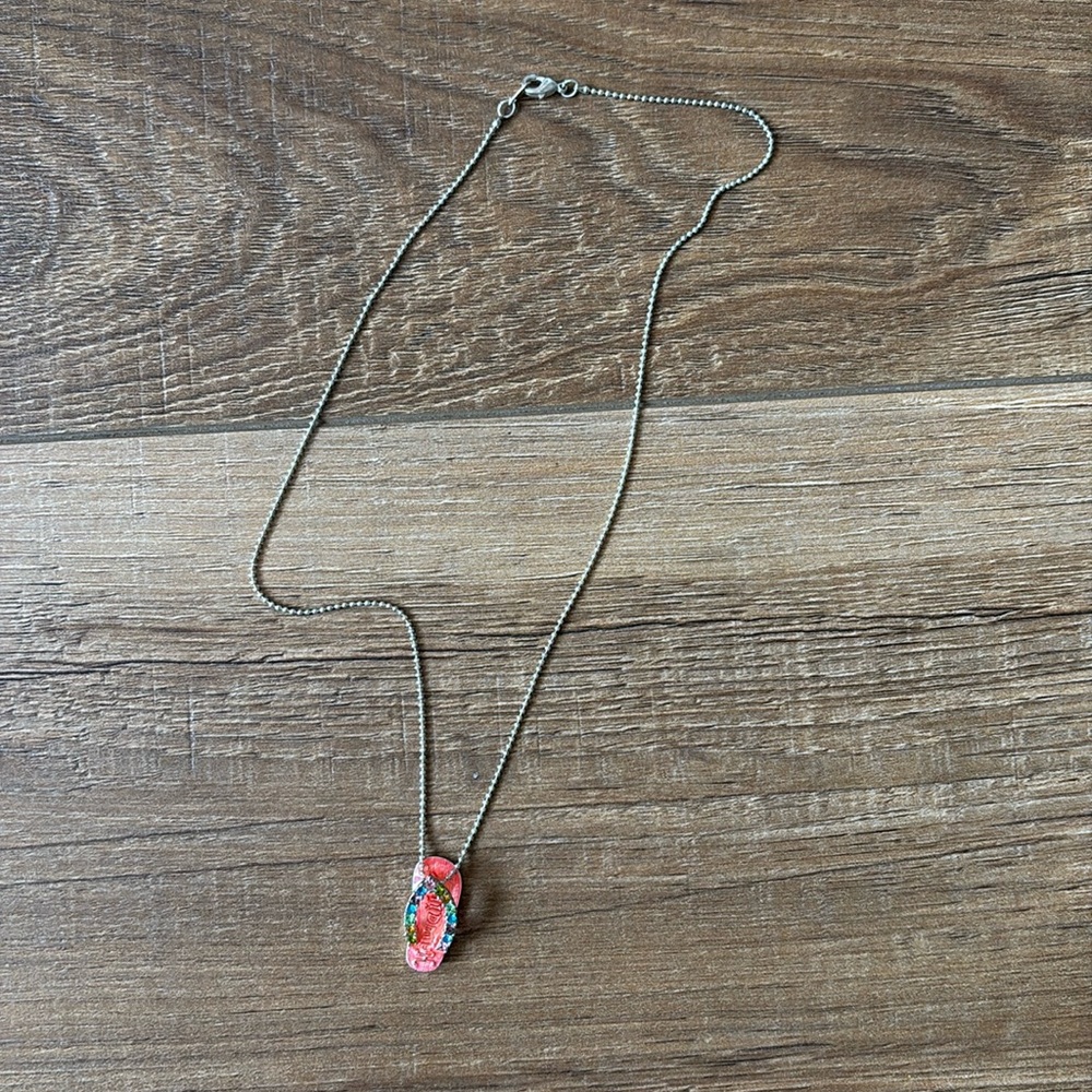 Hawaii flip flop necklace